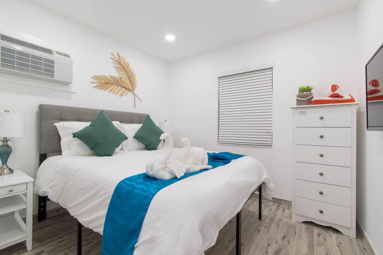 Newly Renovated 1 Bedroom Apt Designer Unit # 3 Dania Beach Exterior foto